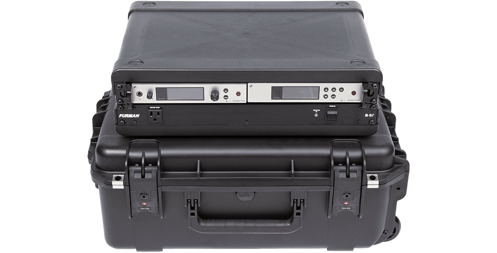 SKB Cases 3I-2215M82U