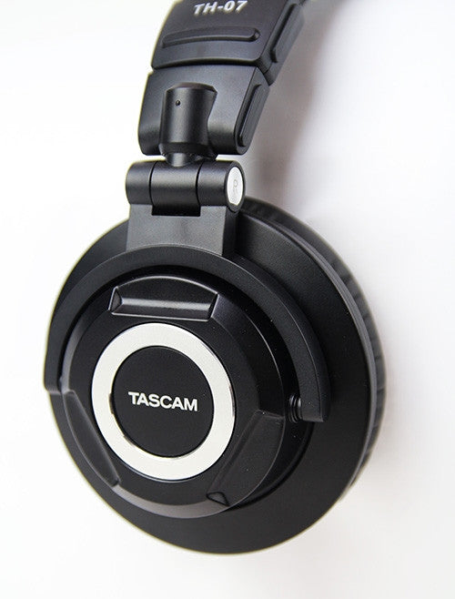 Tascam TH-07
