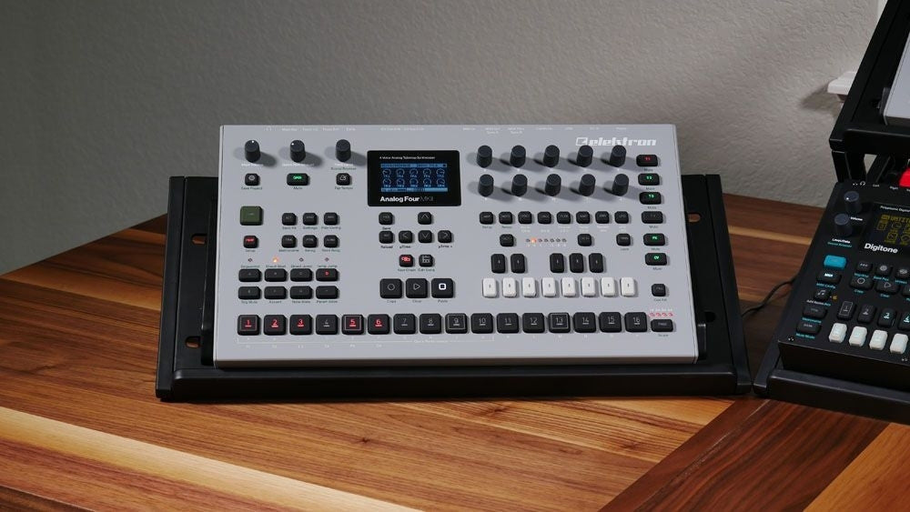 ULT-17983